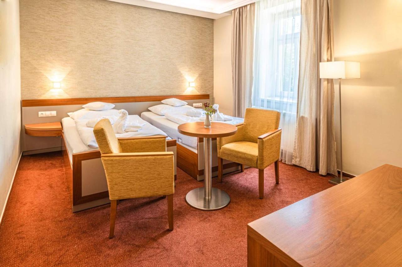 Hotel Reza Františkovy Lázně Exterior foto